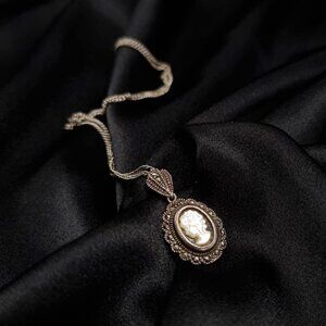 Vintage 925 Sterling Silver Cameo Necklace With Intricate Chain